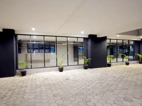 Dparagon Kebon Jeruk - Photo 1