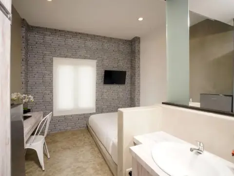 Dparagon Kebon Jeruk - Photo 4