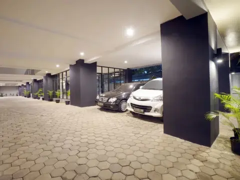 Dparagon Kebon Jeruk - Photo 2