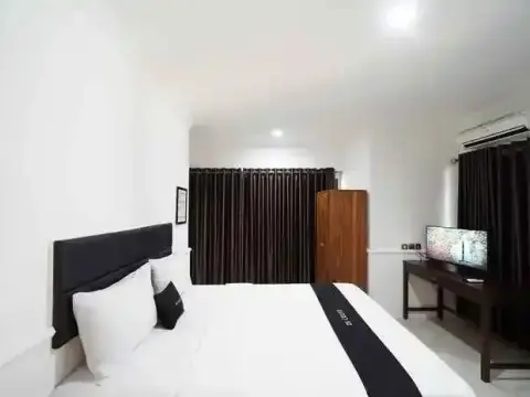 DS CoLive Marina Airport - Photo 1