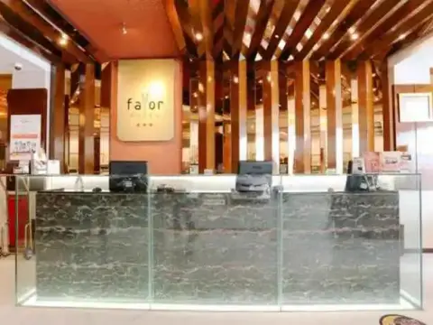 Favor Hotel Makassar City Center by Life - Photo 1