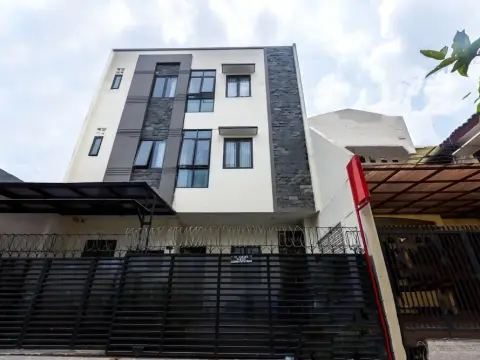 Feby Inn by OYO Rooms - Photo 2