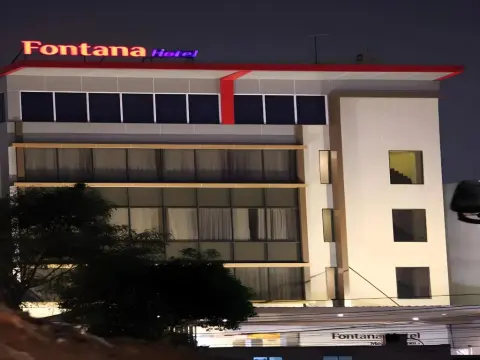 Fontana Hotel Jakarta - Photo 1