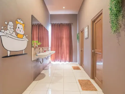 Formerly RedDoorz Hostel @ Grand Pangandaran - Photo 4
