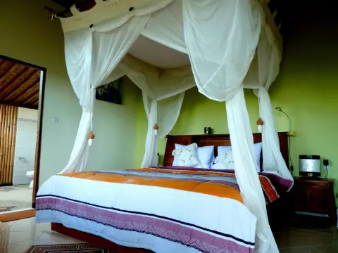 Frangipani Inn & Restaurant - Photo 2