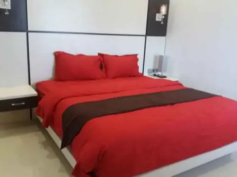 Giszella Hotel Syariah - Photo 2