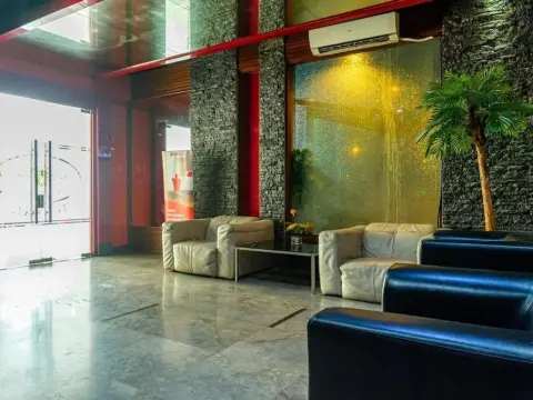 Gran Surya Hotel Cikarang - Photo 2
