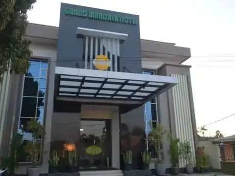 Grand Mandala Hotel - Photo 1