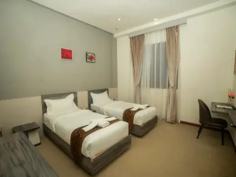 Green Rose Hotel - Photo 4