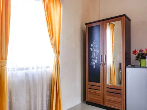 Grha Rahadi 2 Wiyung By RedDoorz - Photo 3
