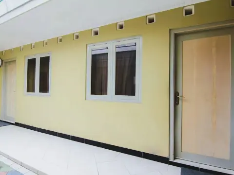 Griya Batik Giri Sekar Homestay - Photo 1