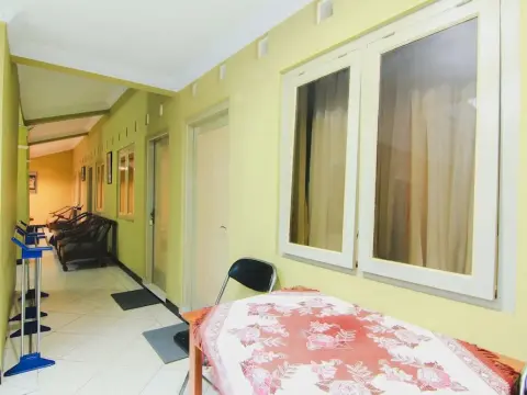Griya Batik Giri Sekar Homestay - Photo 3