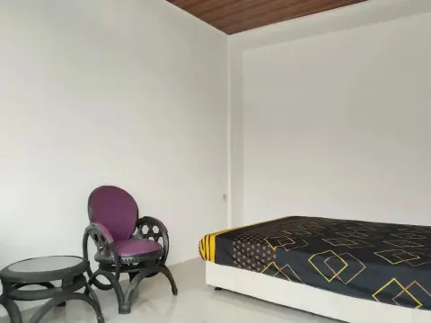 Hally Batulayang - Photo 2