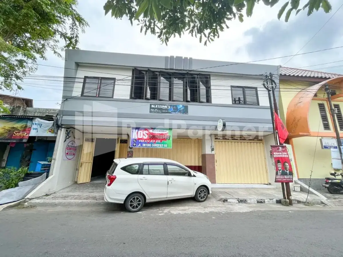 homestay & cafe blessings near station center town redpartner