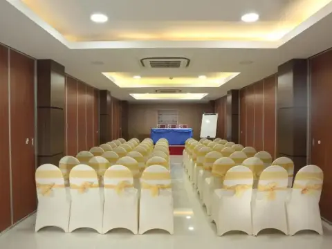 Horison Express Sentani - Photo 1