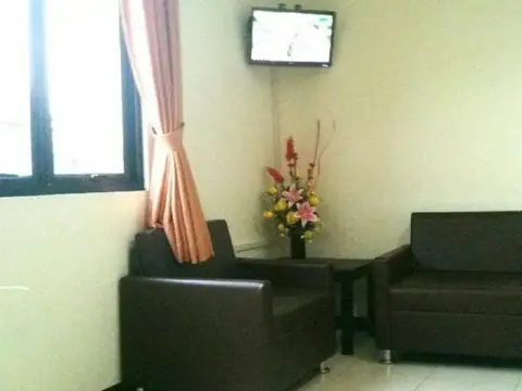 Hotel Aroma Inn - Photo 3