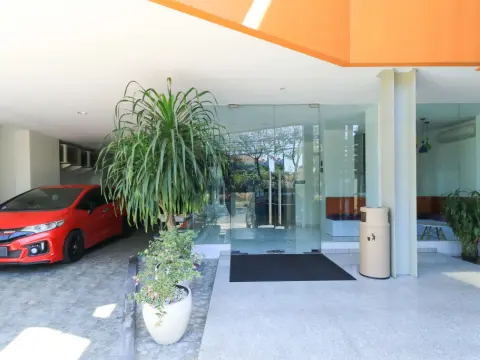 Hotel Berlian International - Photo 2
