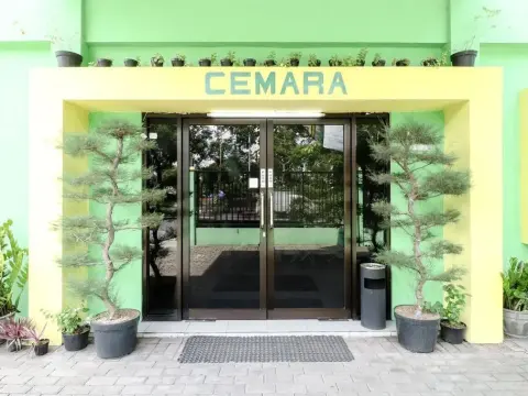 Hotel Cemara - Photo 1