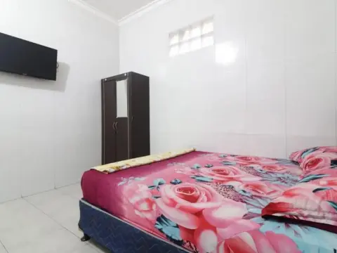 Hotel Graha Indah Surabaya - Photo 2