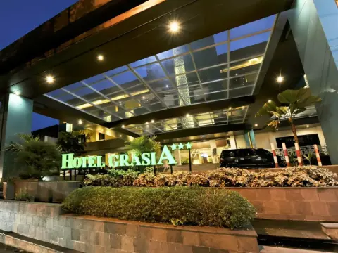 Hotel Grasia Semarang - Photo 1