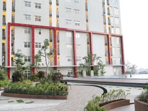 Hotel Gunawangsa MERR - Photo 1