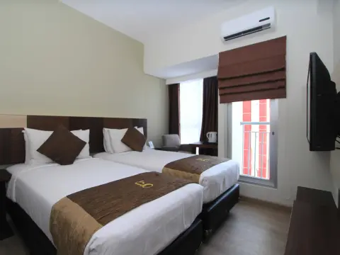 Hotel Gunawangsa MERR - Photo 3