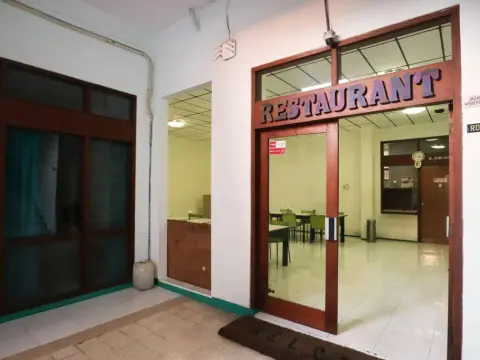 Hotel Kenongo Surabaya - Photo 1