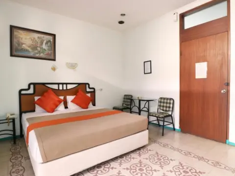 Hotel Kenongo Surabaya - Photo 3