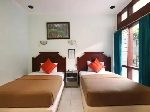 Hotel Kenongo Surabaya - Photo 4