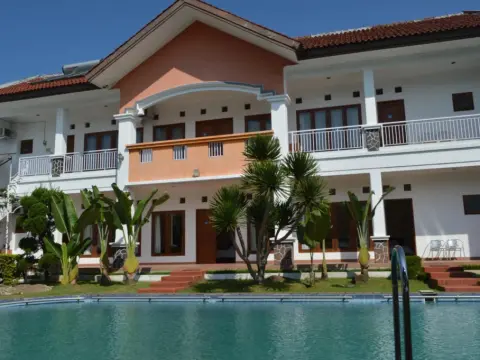 Hotel Lurus - Photo 1