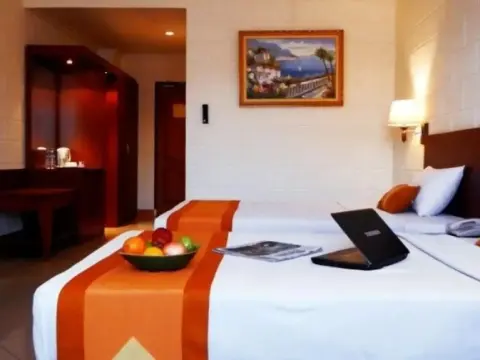 Hotel Mega Lestari - Photo 4