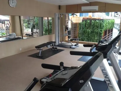 Hotel Mega Lestari - Photo 1