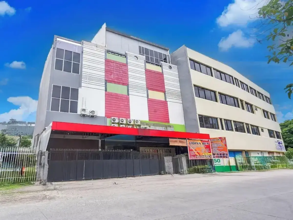 Hotel O Panakukkang Near Mall Panakkukang Formerly Hawai Inn