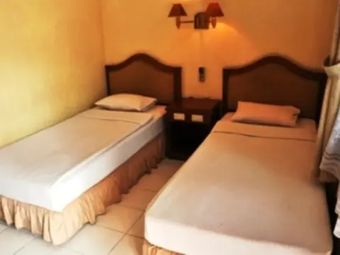 Hotel Pramesthi Solo - Photo 4