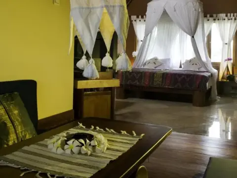 Puri Madawi Hotel - Photo 4