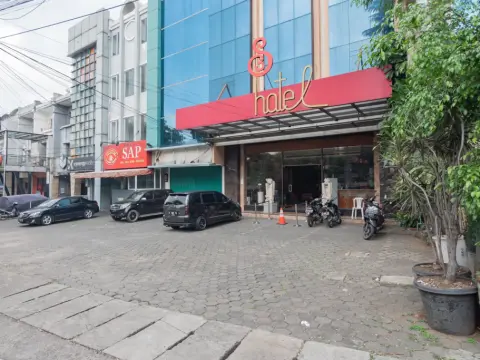 Hotel Setrasari Bandung RedPartner - Photo 1
