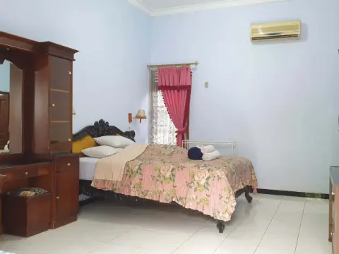 Hotel Suronegaran Purworejo RedPartner - Photo 2