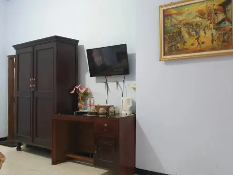 Hotel Suronegaran Purworejo RedPartner - Photo 3