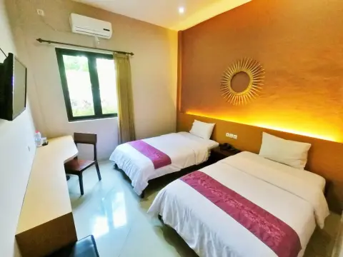 Hotel Transit Pasuruan - Photo 3