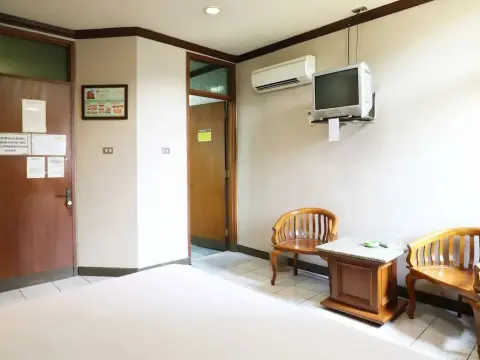 Hotel Transit Pondok Tirta Sentosa - Photo 3