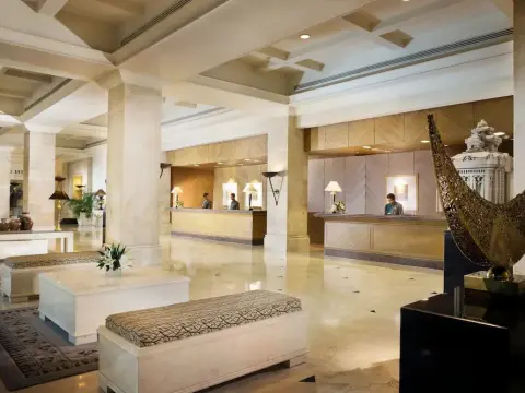 Hyatt Regency Surabaya - Photo 1