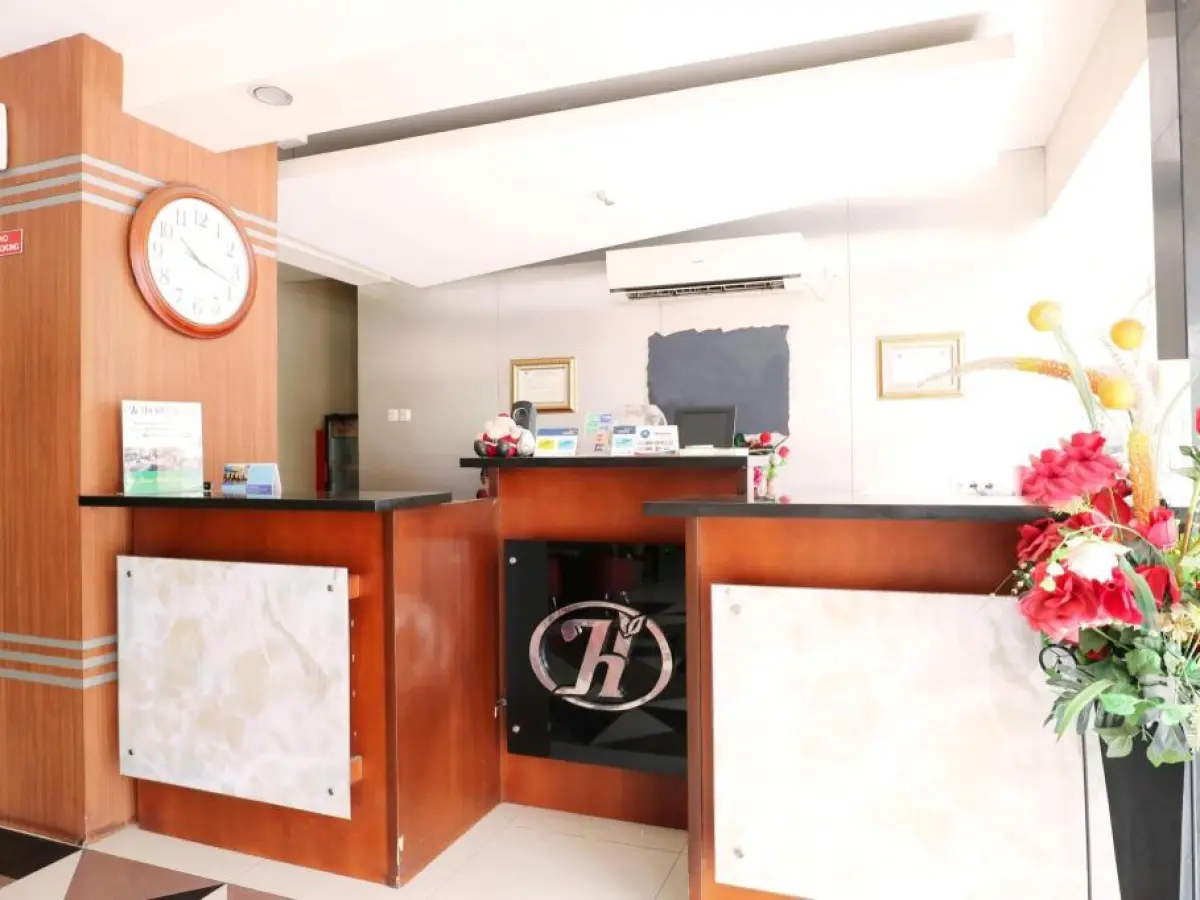 Hyper Inn