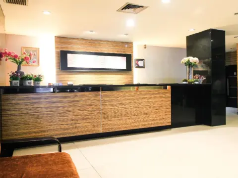 iShine Hotel - Photo 2