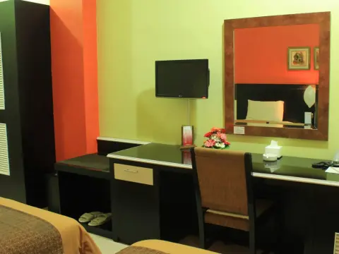 Isola Resort - Photo 3