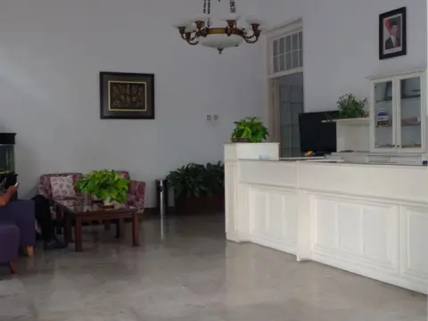 Kartika Hotel - Photo 1