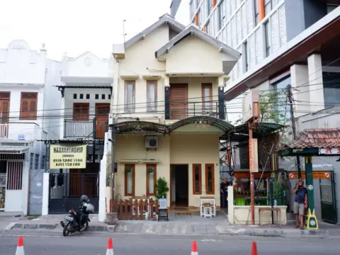 Khresna Guest House Malioboro RedPartner - Photo 1