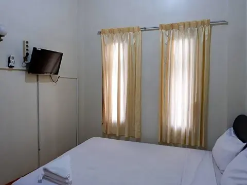 Khresna Guest House Malioboro RedPartner - Photo 3