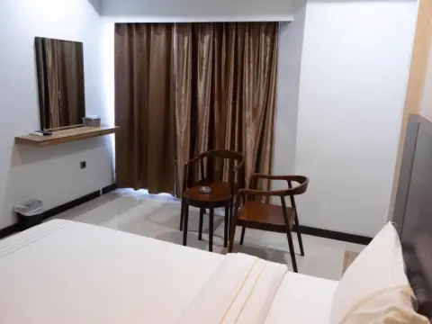 Kireinn Hotel Batam - Photo 4