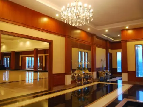 Kyriad Bukit Gumati Bogor - Photo 2