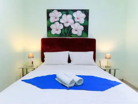 Labuana Homestay and Cafe Garden Makassar - Photo 4